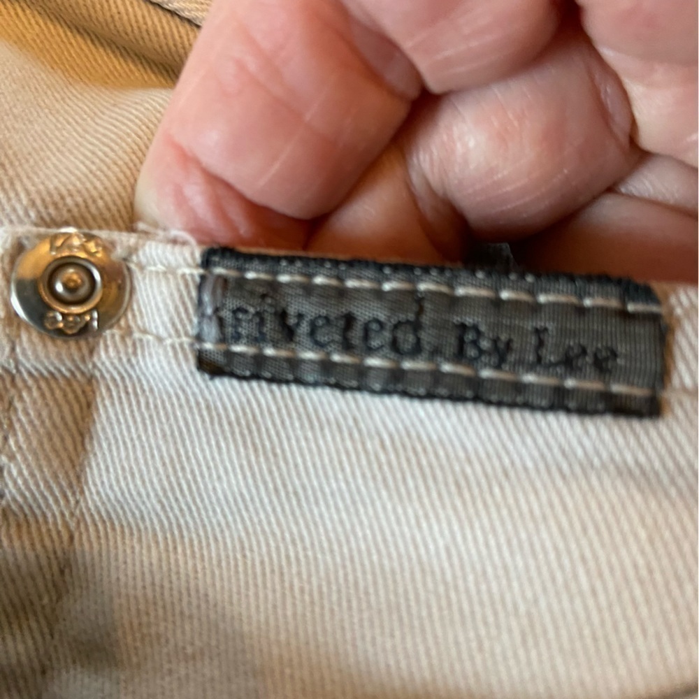 𝅺lee Khaki Riveted Jeans - Fine Condition, Faint Ink Stain - Picture 3 of 6